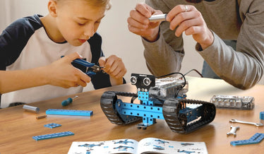 3-in-1 Robot Building Kit for More Playtime.jpg__PID:a99de22f-2778-4da5-b1dd-a12b08b38ce6