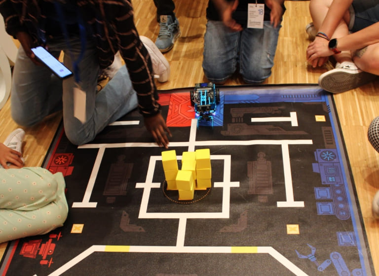 classroom_step3.jpg__PID:243f2355-99ed-45f7-a127-99442446a474