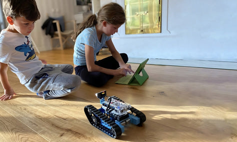 Experience fun and creativity at home together.jpg__PID:87ad10b4-ba34-4359-a7c6-7863d7a13dfa