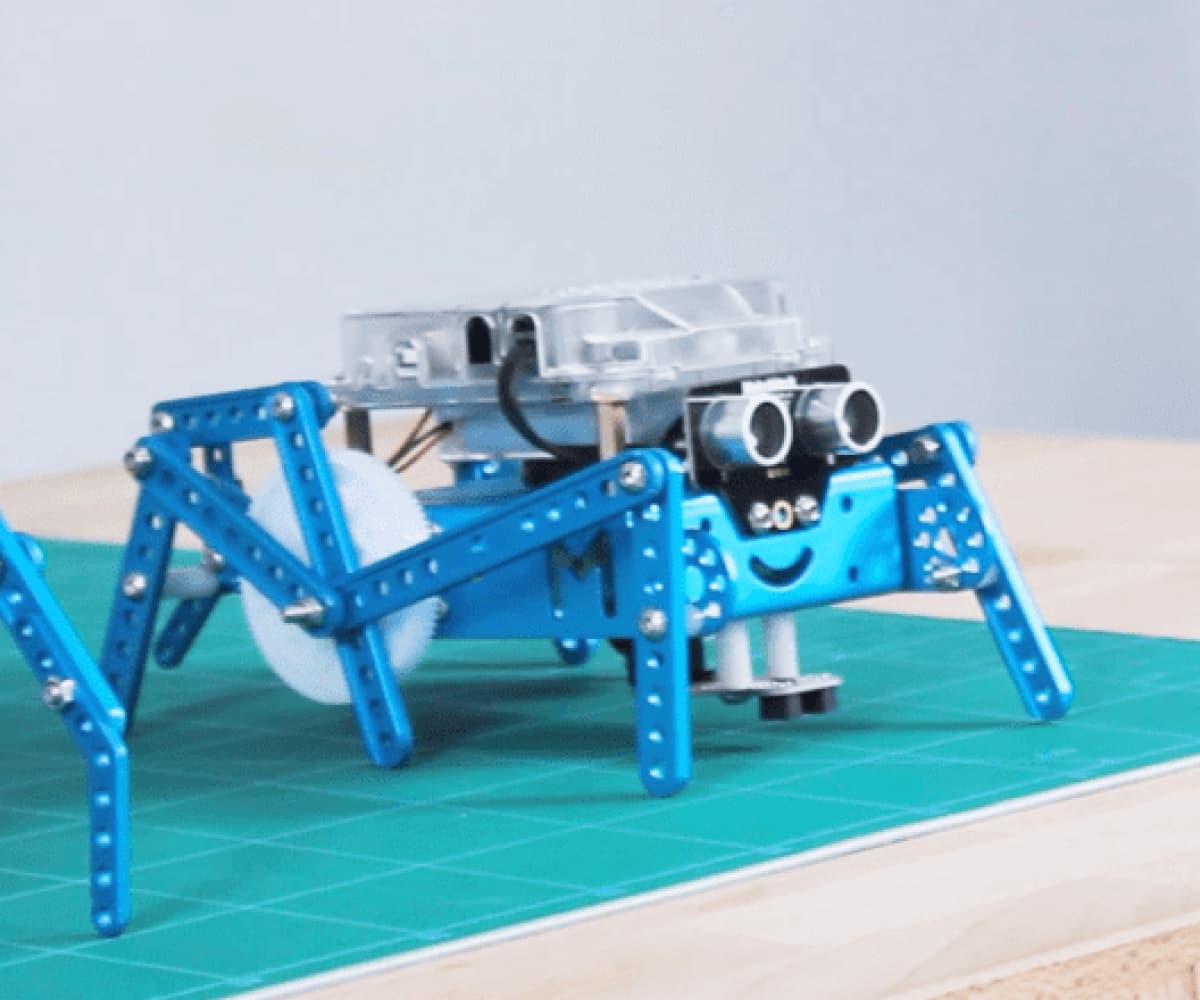 Six-legged Robot 3-in-1 Add-on Pack for mBot (1).jpg__PID:1c1d8394-06e5-4bb0-91dc-87af580a8693
