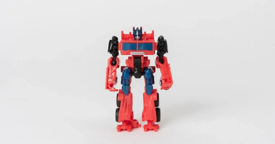 "Transformers Robot - Heroic Shape-Shifting Autobot"