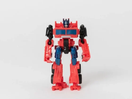 "Transformers Robot - Heroic Shape-Shifting Autobot"