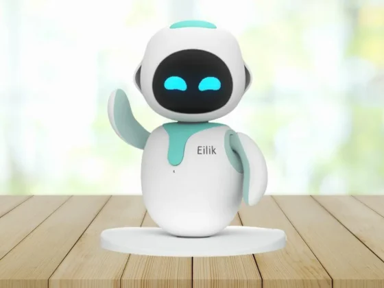 Buddy 3000 Robot Toy - Adorable Mechanical Companion